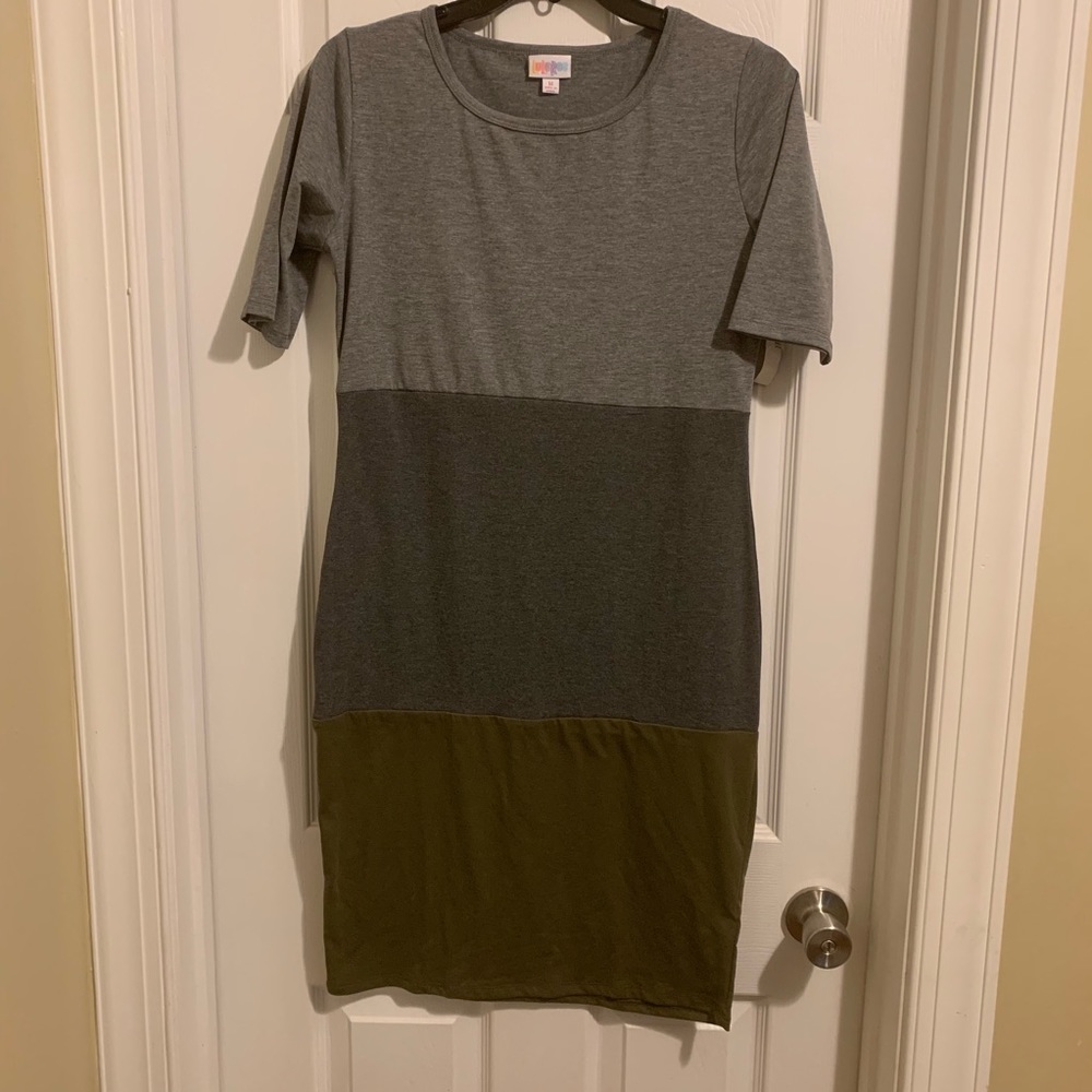 LuLaRoe woman’s dress
